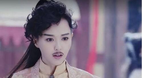 女扮男装网红吃瓜小说,穿越吃瓜界的甜蜜冒险