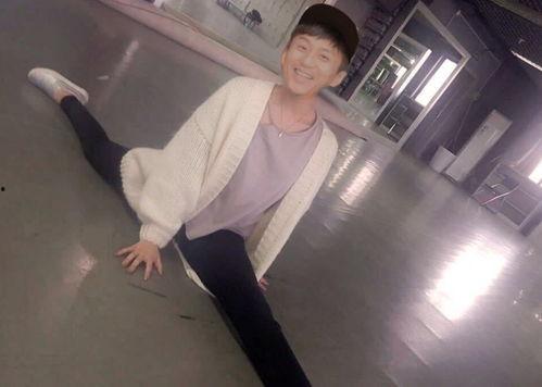 劈叉女星校草爆料视频