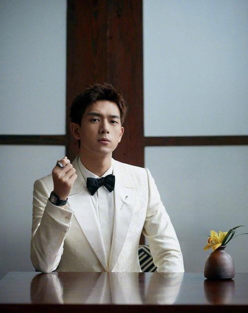 娱乐圈爆料张新成和肖战