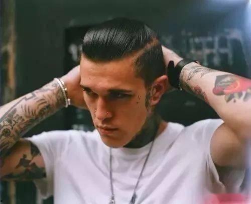 娱乐圈吃瓜纹身哥,娱乐圈的神秘符号与吃瓜传奇