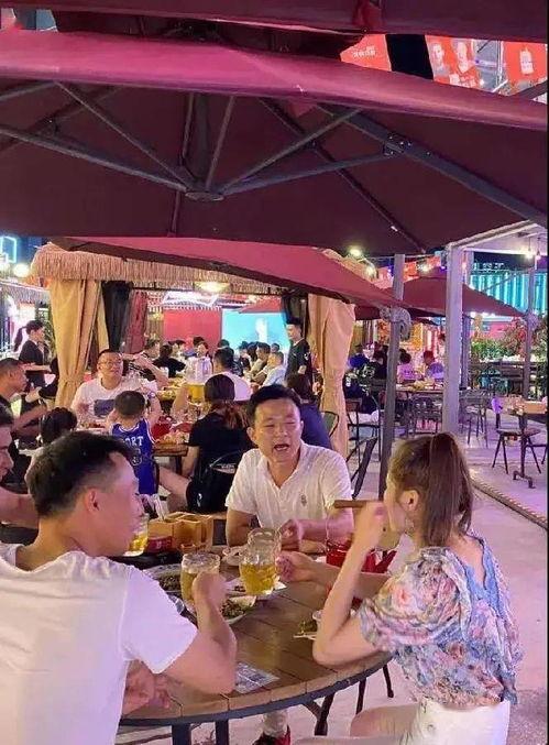 小贾娱乐圈里吃瓜是谁